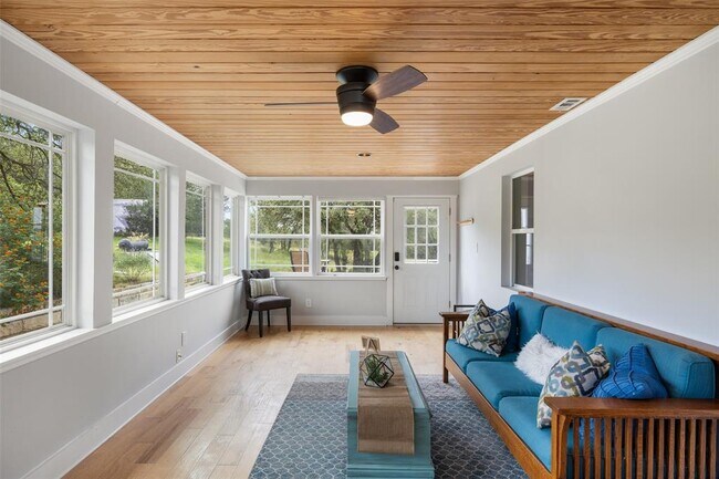 Building Photo - 5834 Fall Creek Rd