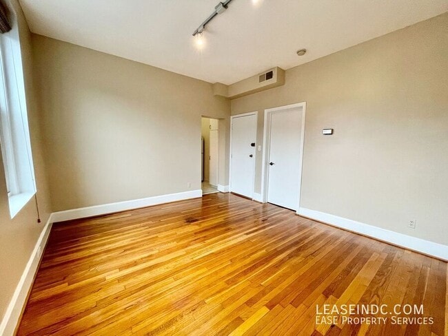 Building Photo - 1706 U St NW