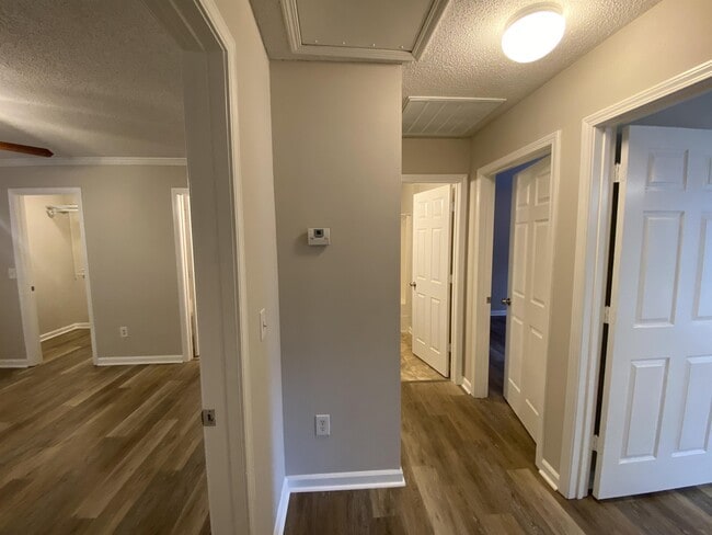 Building Photo - 1603 Hendry Ave