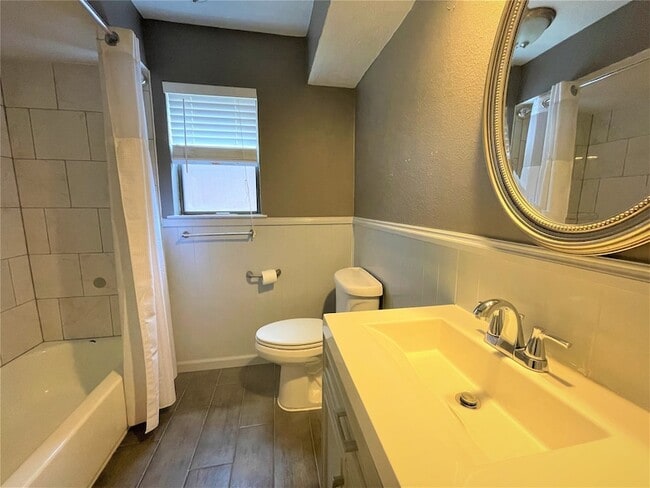 Building Photo - 22907 Provincial Blvd