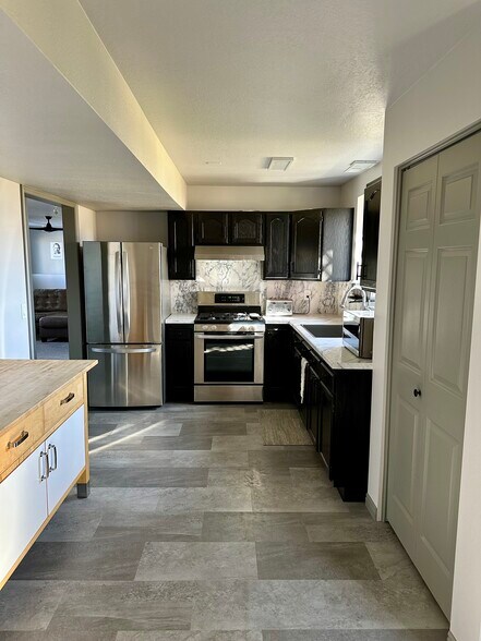 Kitchen - 2419 W 2700 S