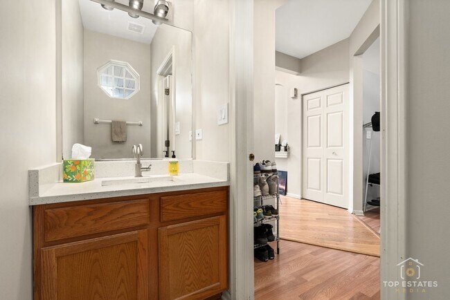 Building Photo - 5580 Lavender Ct