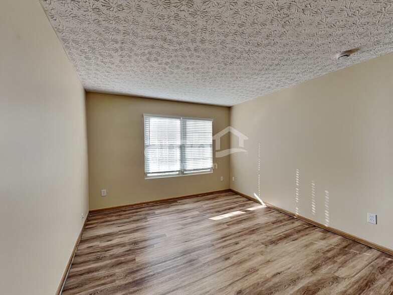 Building Photo - 7802 Jefferson Run