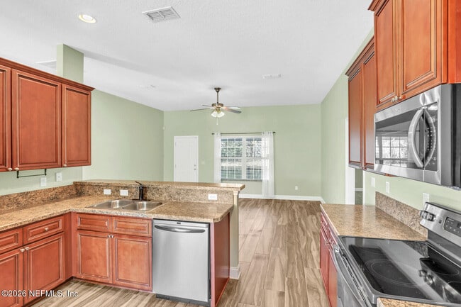 Building Photo - 7592 Vandalay Dr