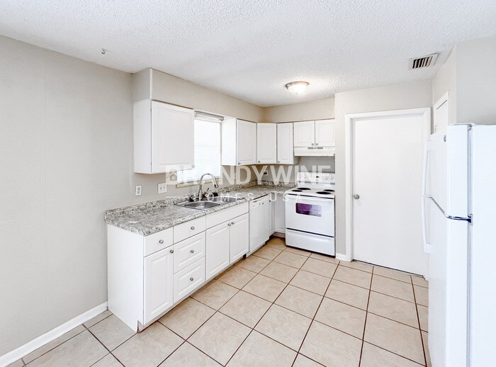 Building Photo - 2013 Firestone Rd