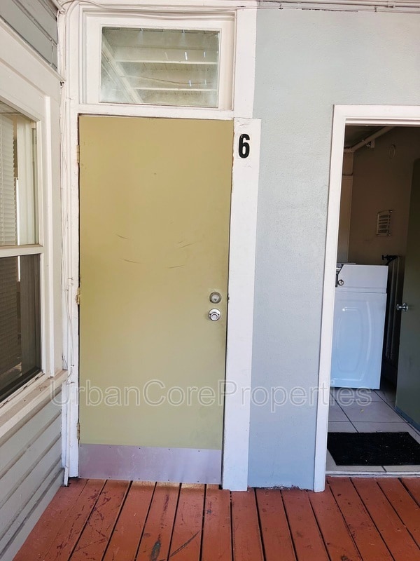 Building Photo - 232 4th St N