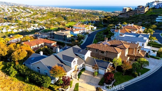 Building Photo - 12 San Remo