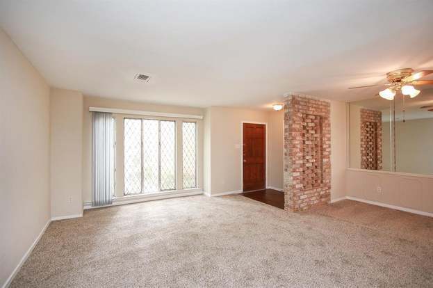 Building Photo - 13168 Trail Hollow Dr