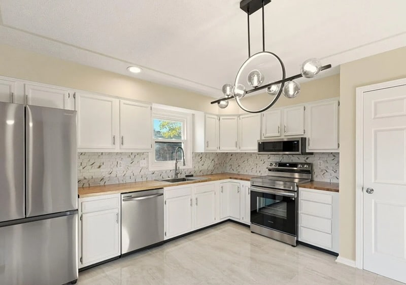 Building Photo - 10413 Gisela Ct