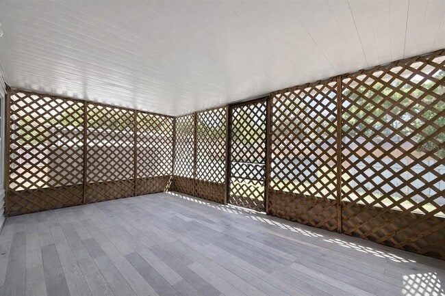 Building Photo - 7018 54th Ave N