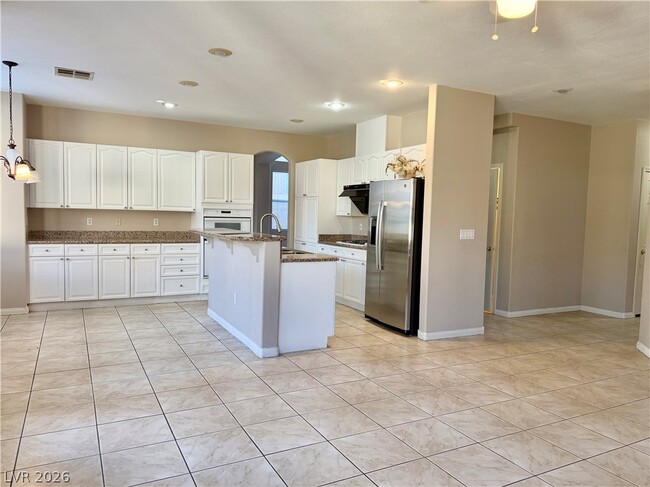 Building Photo - 8917 Waltzing Waters Ct