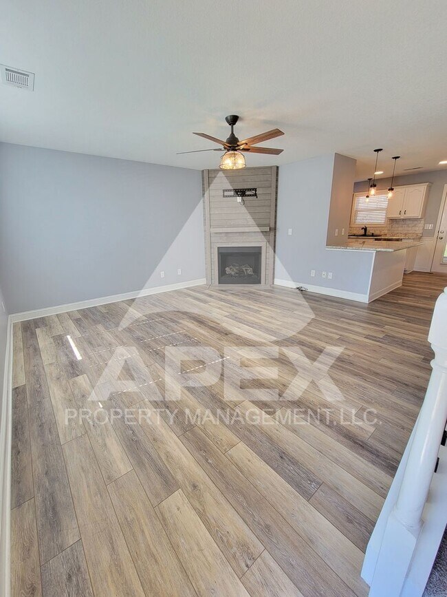 Building Photo - West Knoxville – Beautifully upgraded - 3 Bd/2.5 Single Family Home in Hampton Court Subdivision!!