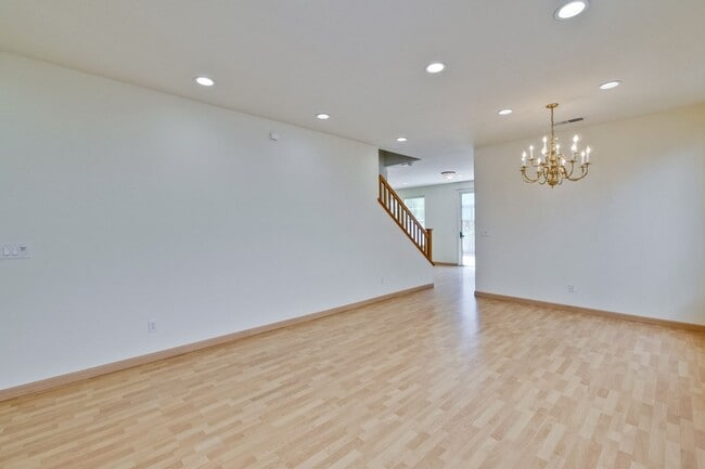 Building Photo - Spacious 4-Bedroom Home on Private Cul-De-Sac | No HOA | Custom Closets, New Floors & Lush Backya...