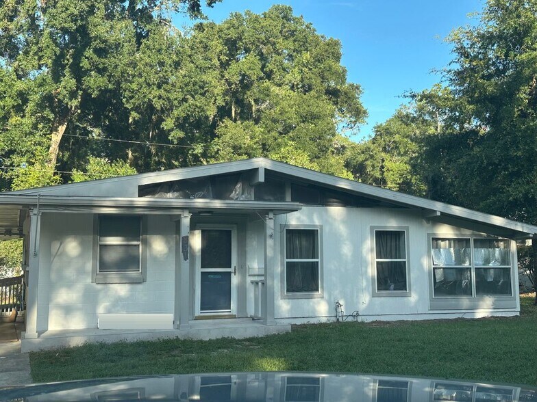 Building Photo - 831 NW 20th Ter