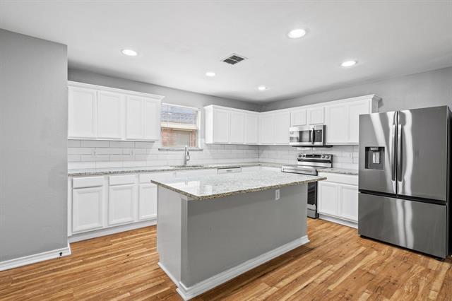Building Photo - 14801 Whispering Ct