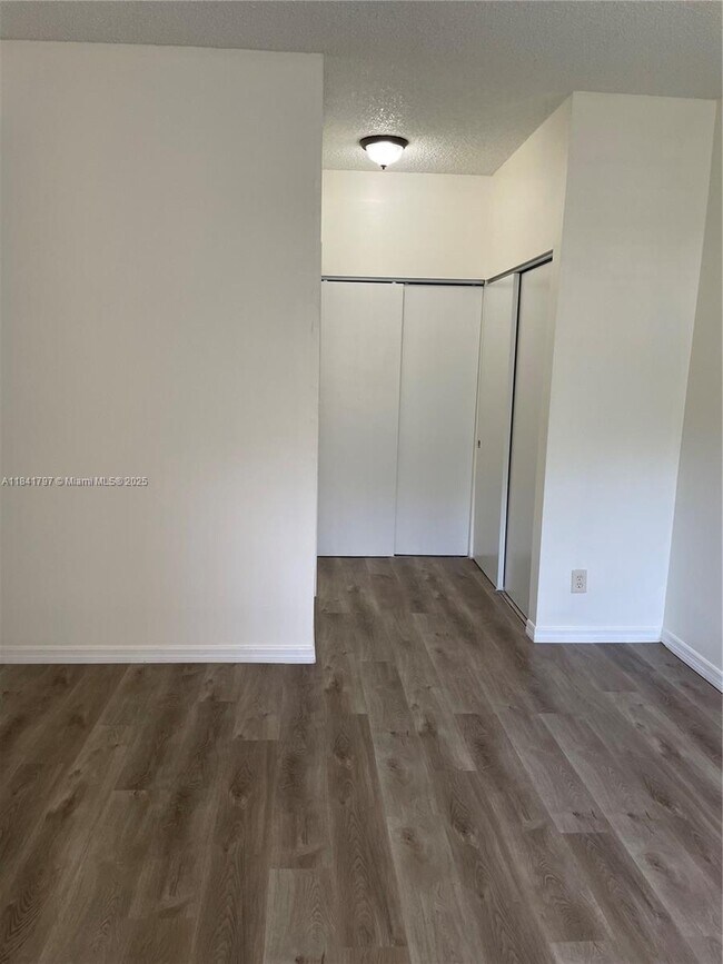 Building Photo - 661 Cypress Lake Blvd
