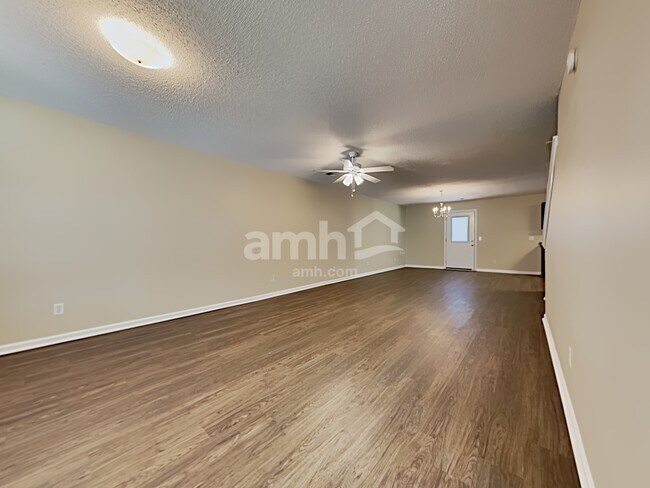 Building Photo - 161 Cherry Laural Ln