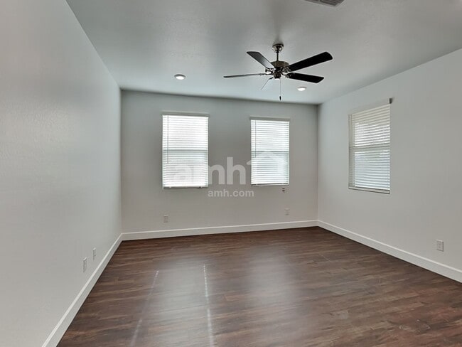 Building Photo - 2135 W Magdalena Lane