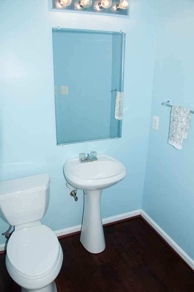 Building Photo - 21672 Kings Crossing Terrace