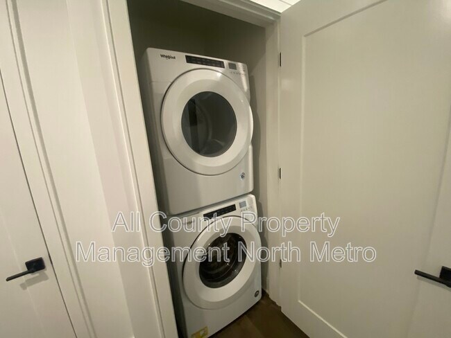 Building Photo - 788 West Marietta St NW