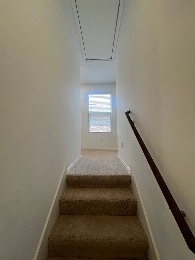 Building Photo - REDUCED RENT!!! Available Now! 4-Bedroom, 3-bath home in OKC!