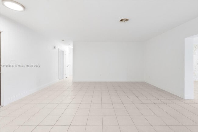 Building Photo - 16412 SW 74th Ct