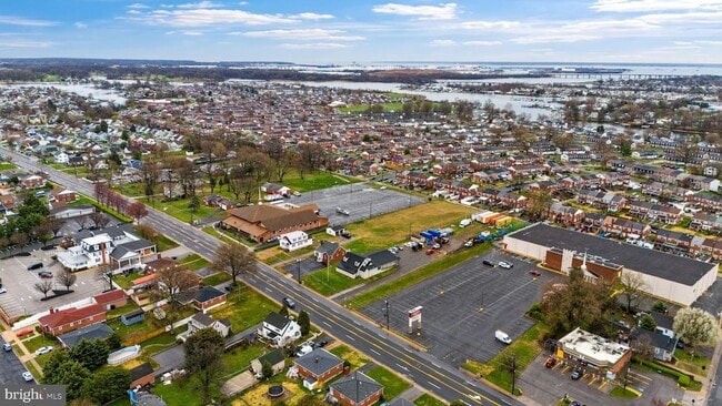 Building Photo - 7917 Wise Ave