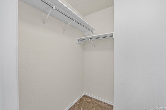 Building Photo - 9711 Diamond Cliff Dr