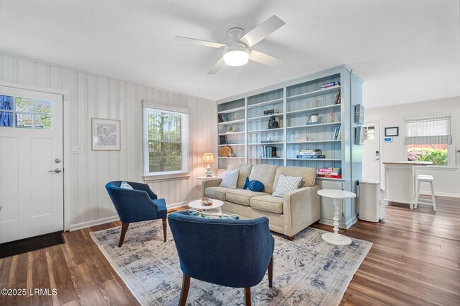 Building Photo - 2411 Acorn Hill Ave