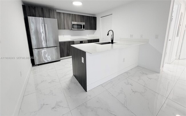 Building Photo - 488 NE 18th St