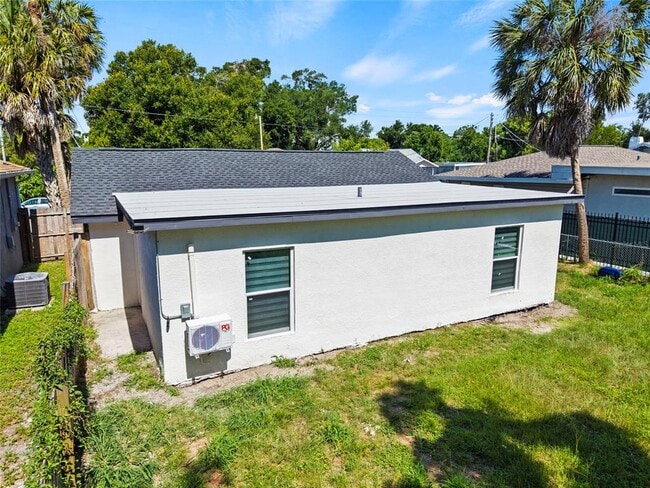 Building Photo - 8613 N 14th St