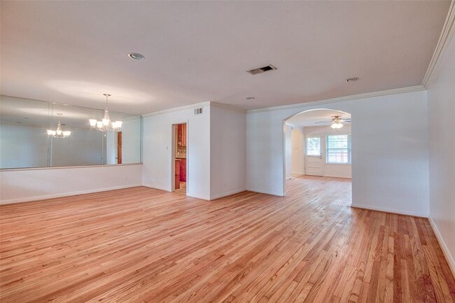 Building Photo - 4710 Willowbend Blvd