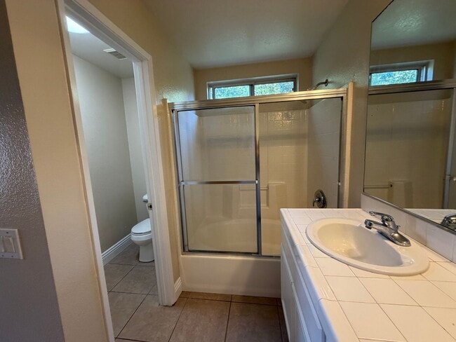 Building Photo - Two-story home in Eastlake