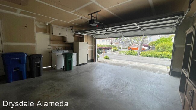 Building Photo - 2 br, 2 bath House - 14 Christensen Court