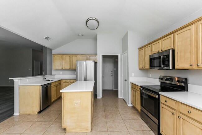 Building Photo - 1007 Andrew St