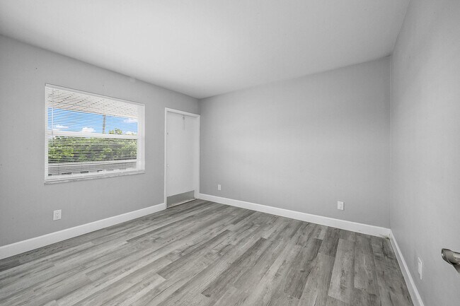 Building Photo - 2186 Jimmy Buffett Mem Hwy