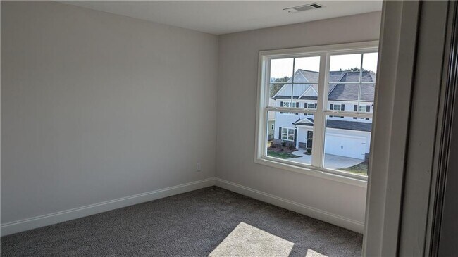 Building Photo - 331 Brookstone Trl