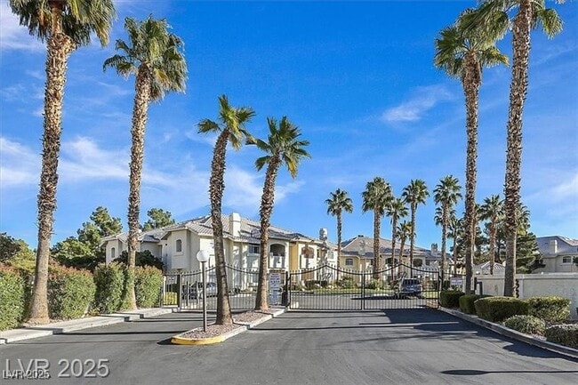 Building Photo - 3320 S Fort Apache Rd