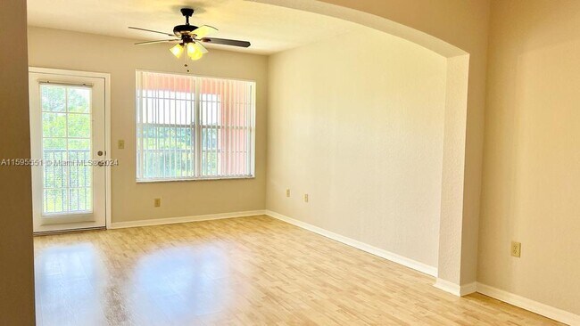 Building Photo - 126 SW Peacock Blvd