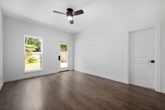 Building Photo - 2535 Exline St