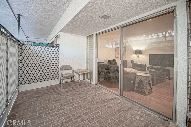 Building Photo - 4950 Louise Ave