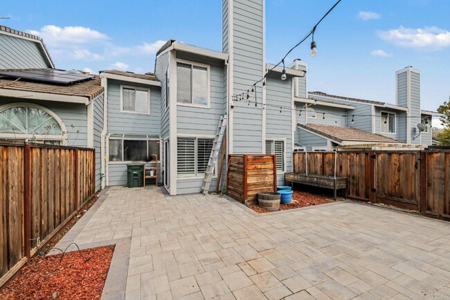 Building Photo - 169 Heron Dr