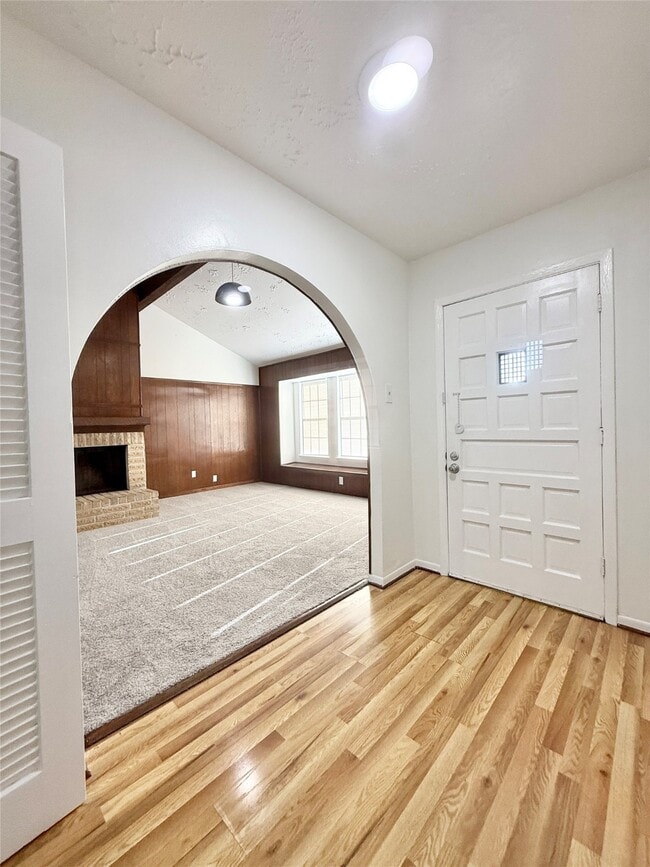 Building Photo - 10423 Kirkshire Dr