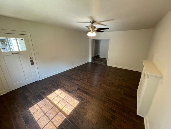 Building Photo - 1013 S 25th St