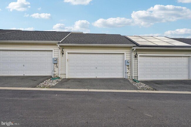 Building Photo - 22448 Bright Sky Dr