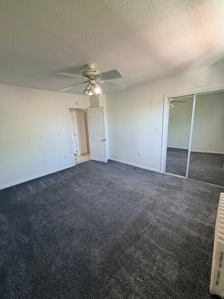 Building Photo - 103 Grove St