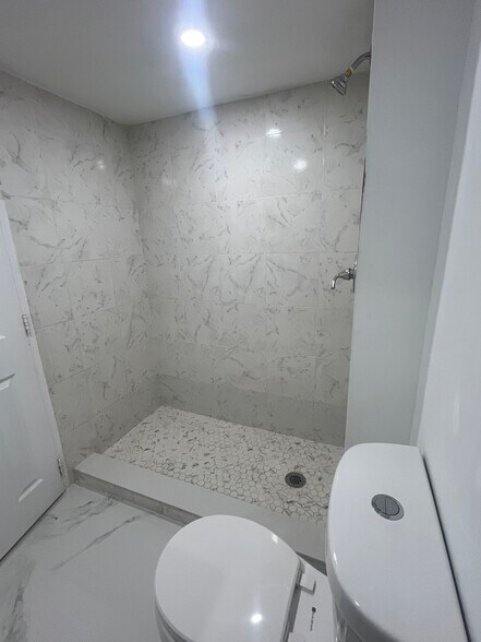 Building Photo - 4594 NW 79th Ave