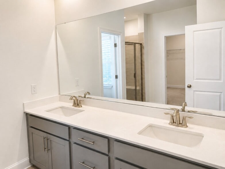 Building Photo - 1565 Goldfinch Perch Ln