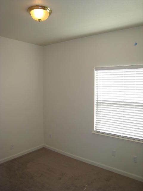 Building Photo - Browns Valley 3/2 located in a gated commu...