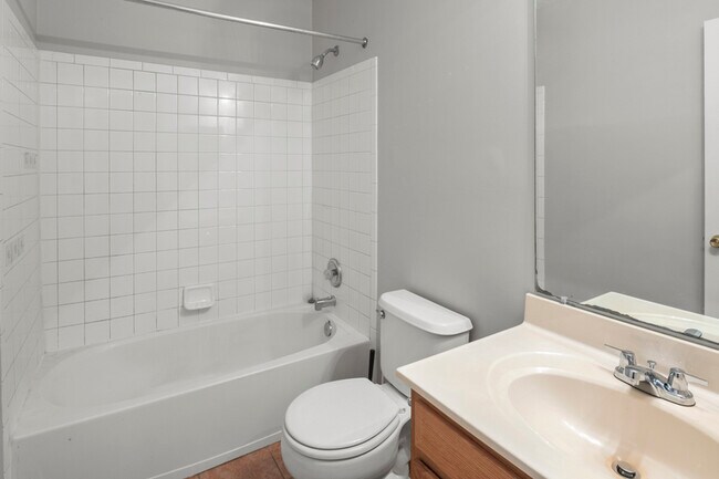 Building Photo - 168 Carolstowne Rd